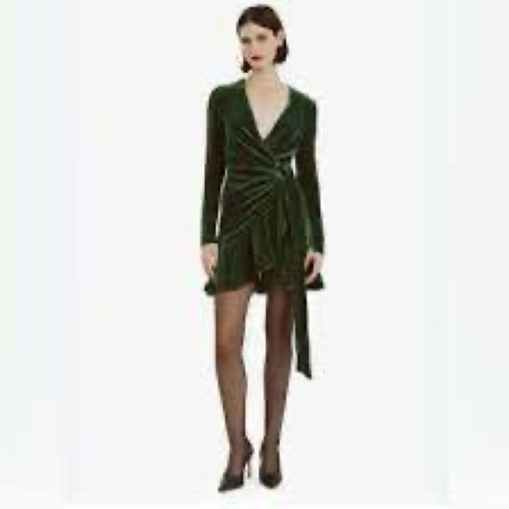 NWT Bardot Green Velvet Wrap Dress – Size S – Long Sleeve Tie Waist - Picture 6 of 10